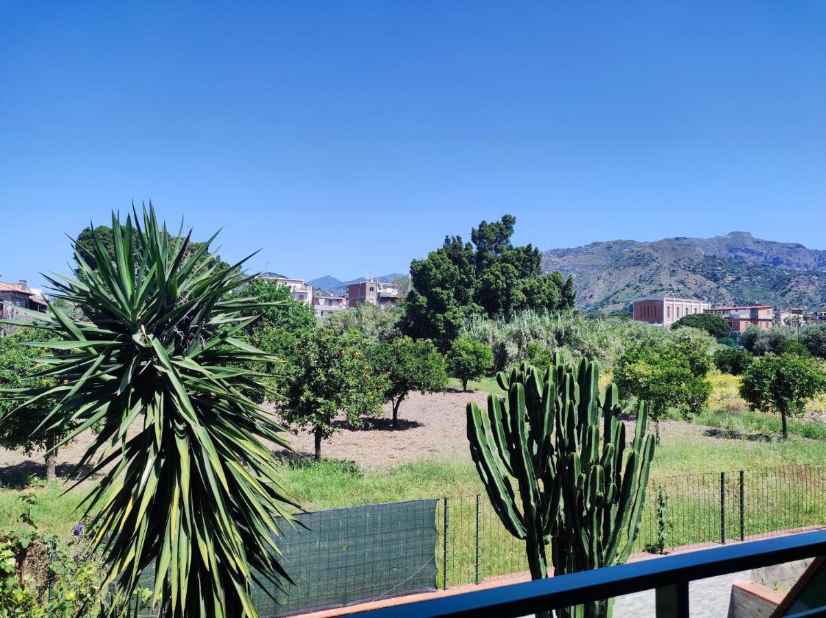 Casa Dei Fiori Con La Vista A Taormina Leilighet Schiso Eksteriør bilde