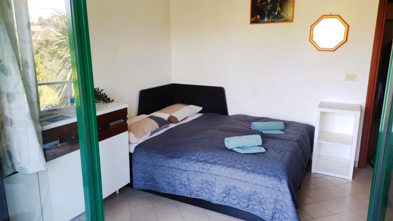 Casa Dei Fiori Con La Vista A Taormina Leilighet Schiso Eksteriør bilde